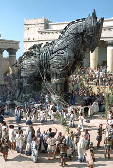 how big was the trojan horse